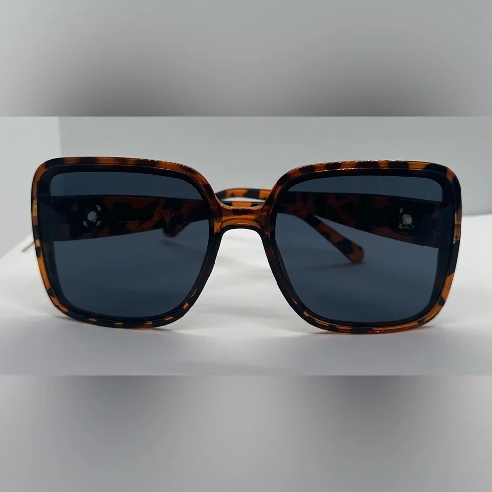 trendy fashion description elevate